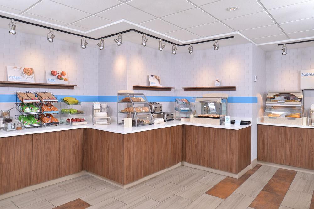 Holiday Inn Express & Suites Buffalo Downtown By Ihg Ngoại thất bức ảnh