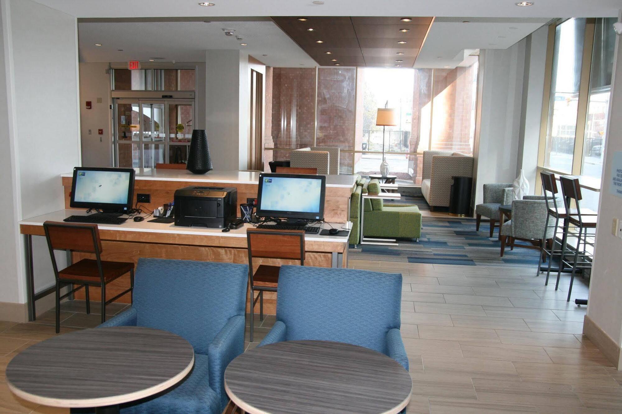 Holiday Inn Express & Suites Buffalo Downtown By Ihg Ngoại thất bức ảnh
